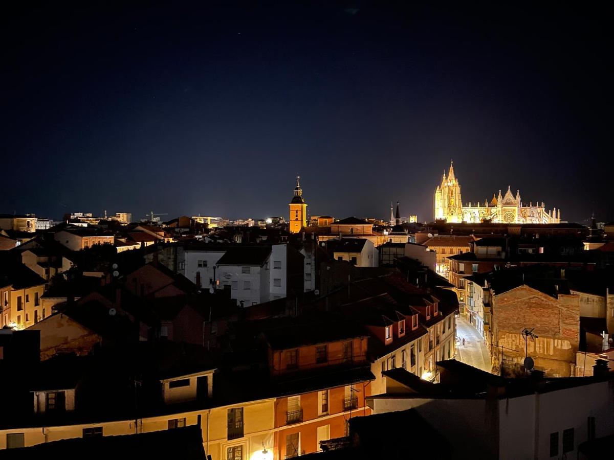 The View - Apartamento Reformado Con Vistas A La Catedral - Leonapartamentos Dış mekan fotoğraf