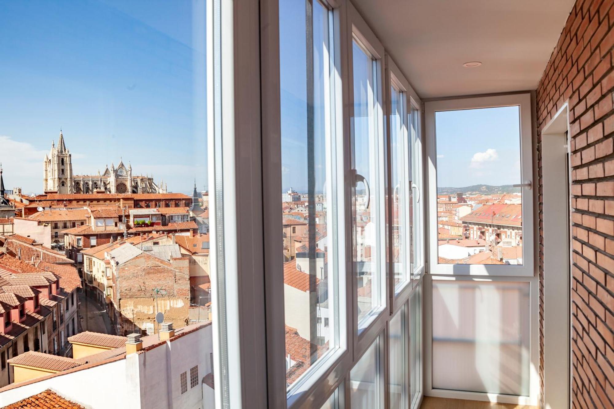 The View - Apartamento Reformado Con Vistas A La Catedral - Leonapartamentos Dış mekan fotoğraf